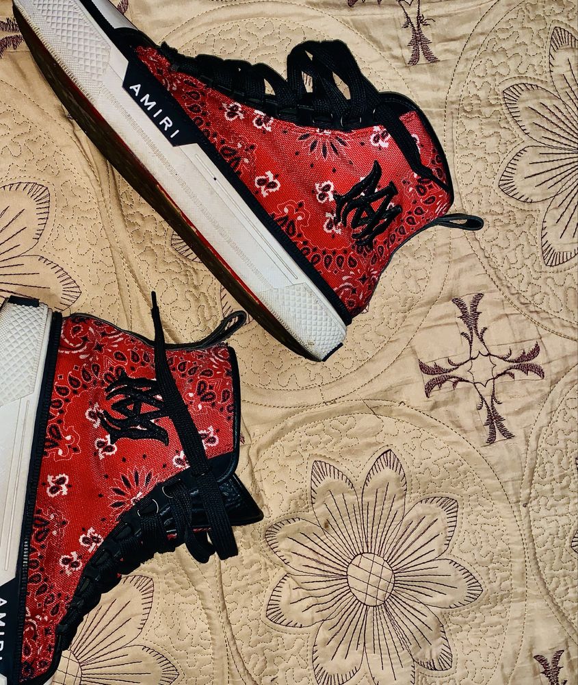 Vand Amiri Court red edition bandana