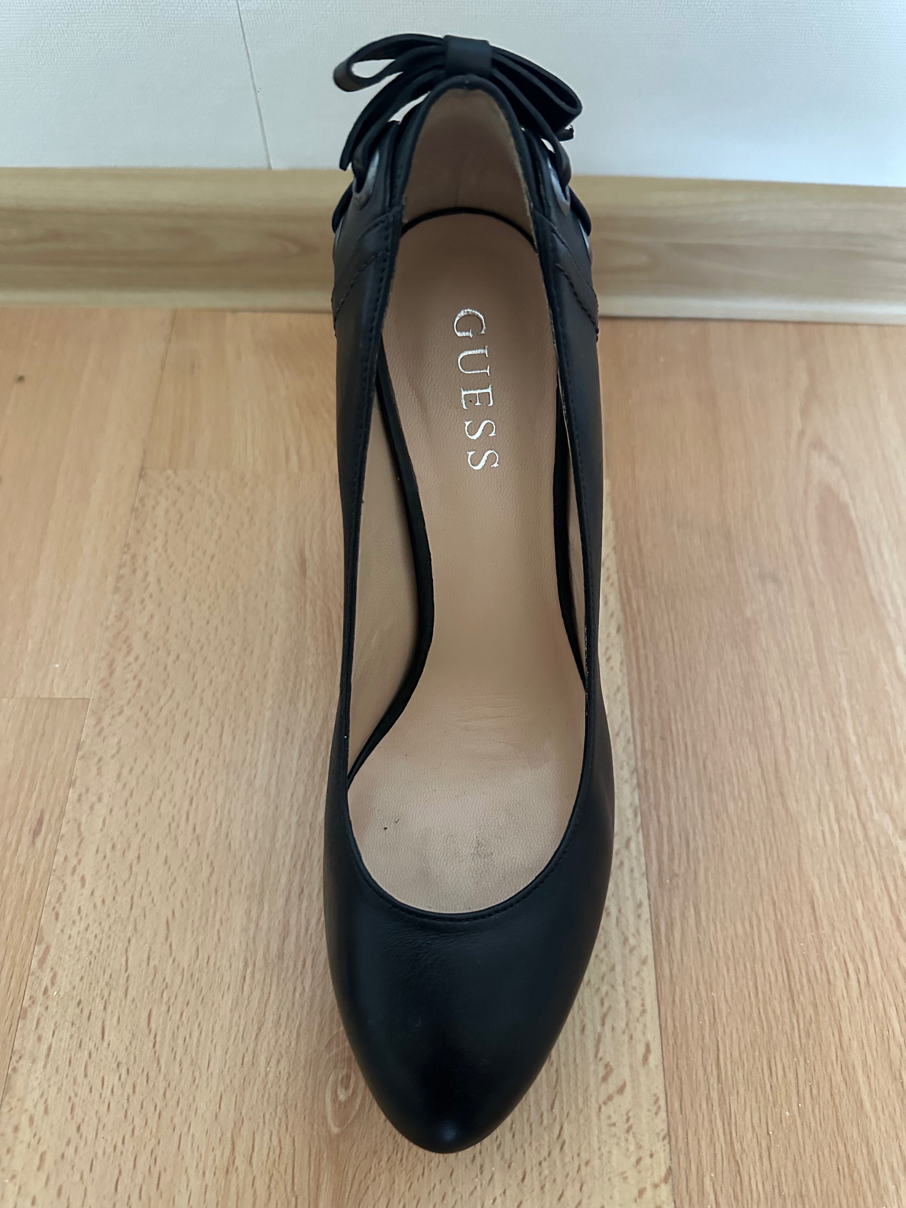 Calvin Klein Jeans - 38 номер, цвят бежов