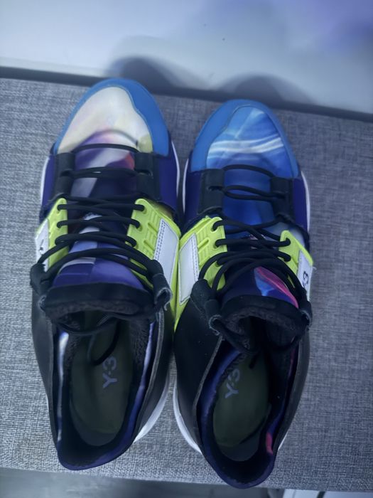 Y3 numarul 37  model deosebit