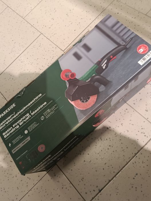 Mașină de șlefuit/satinat cu perie parkside