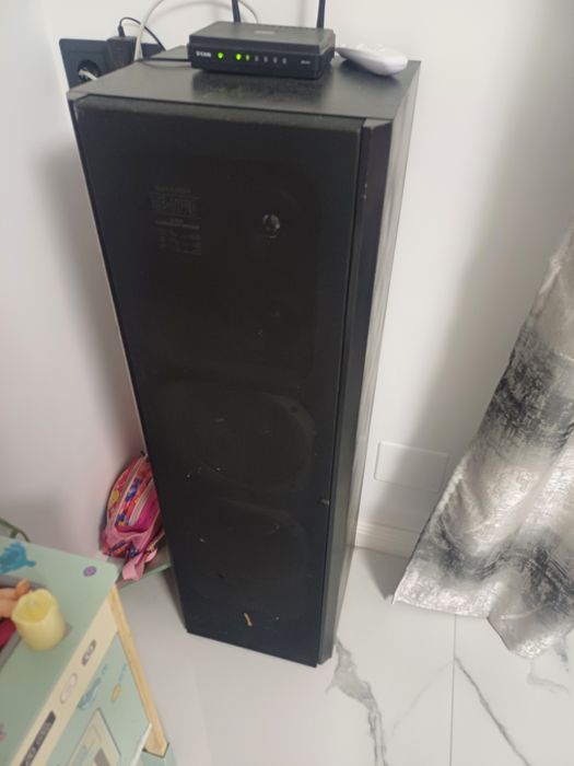 Vând boxe sharp 2 perechi