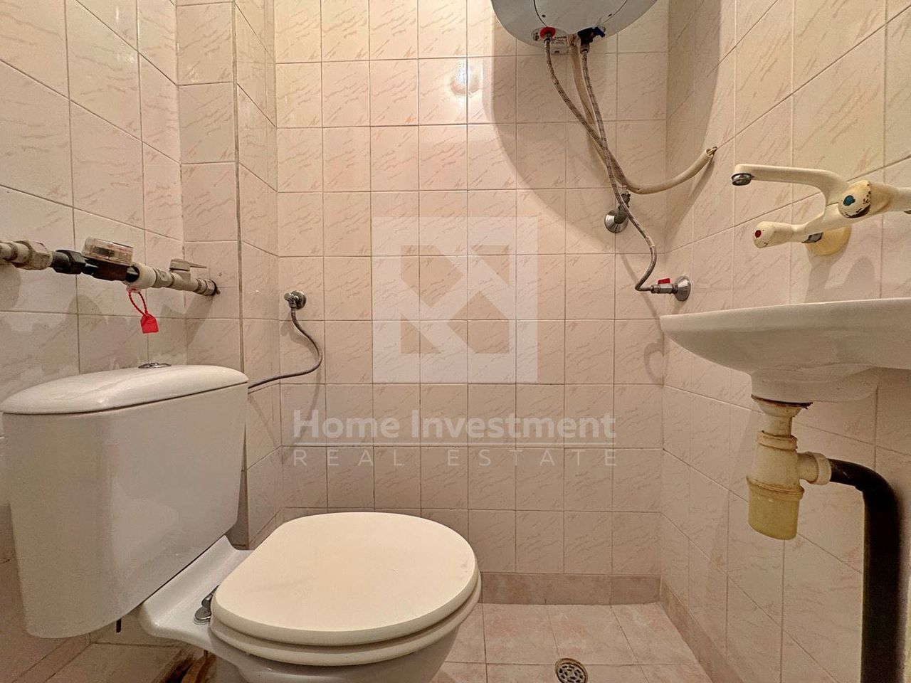 Дава се под наем Тристаен апартамент в Варна, Център - 100 кв.м за 600 € - Снимка #17