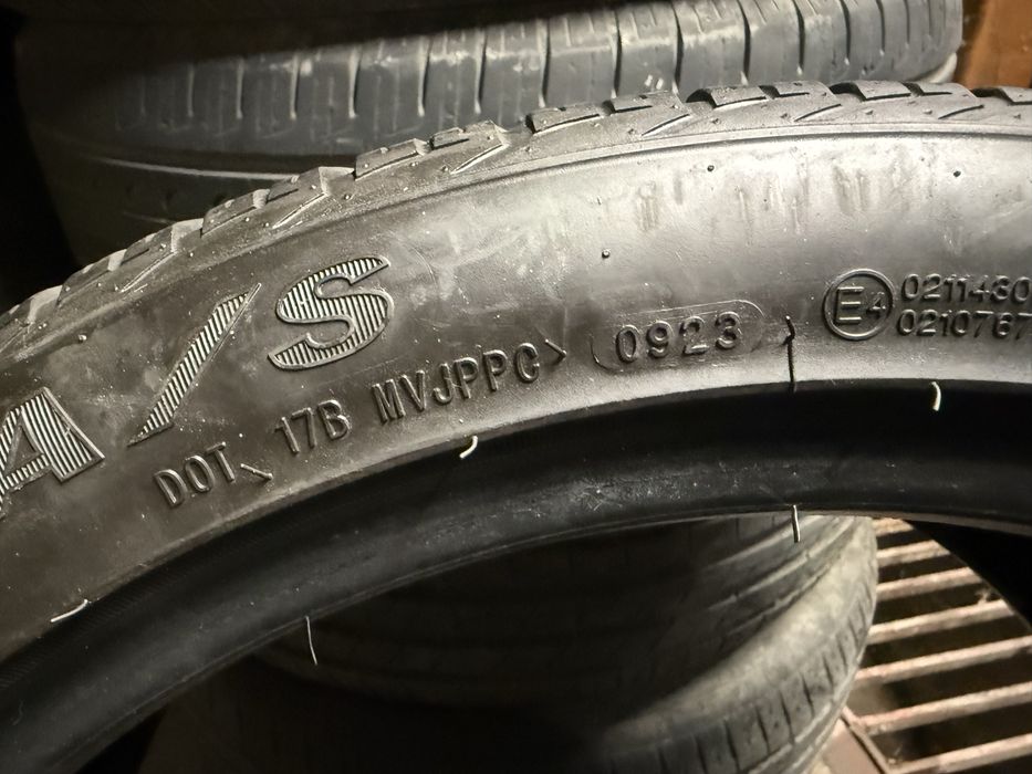 Всесезонни гуми 245/40/19