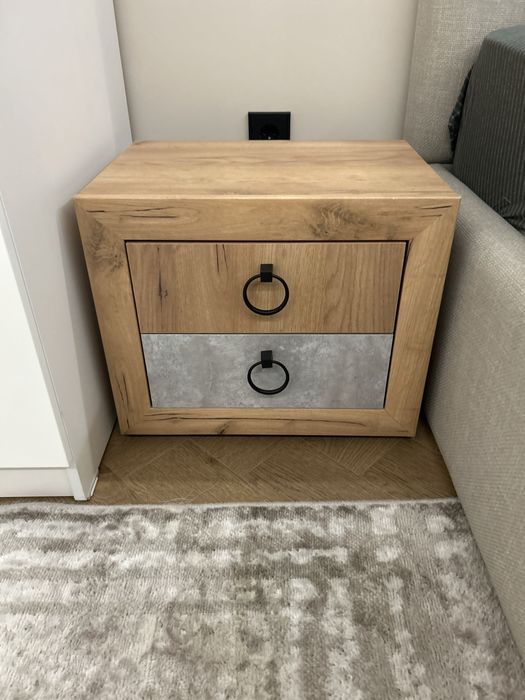 Продам две прикроватные тумбы
