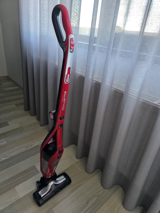 Aspirator vertical Rowenta Dual Force