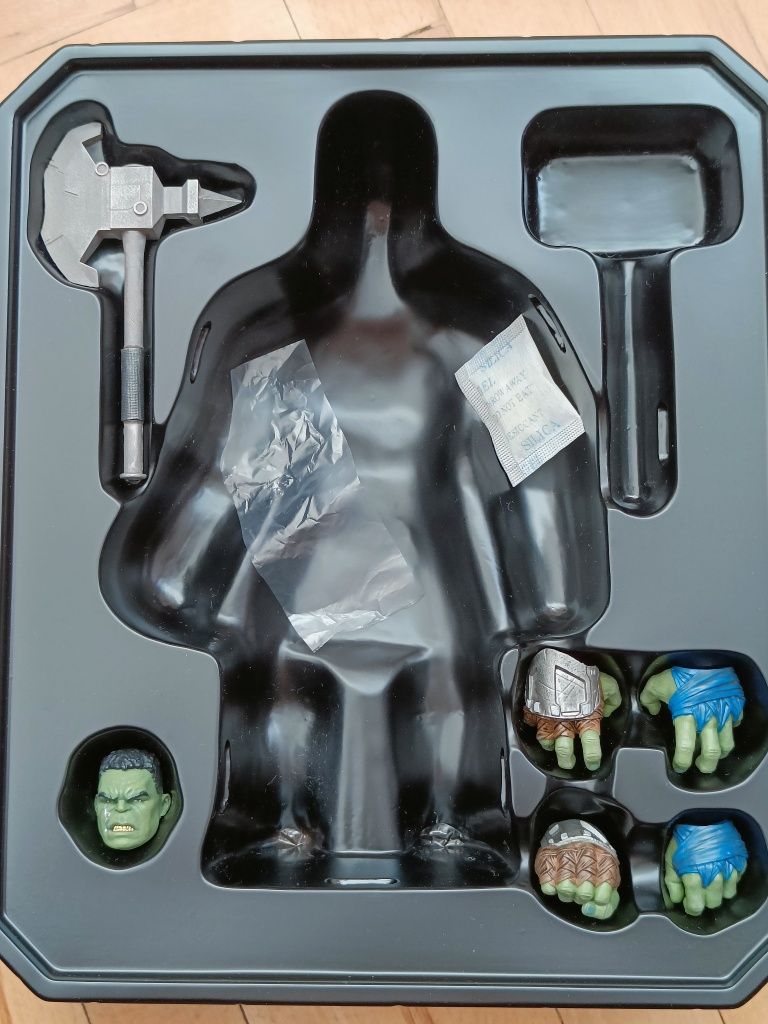 Mezco One:12 Thor