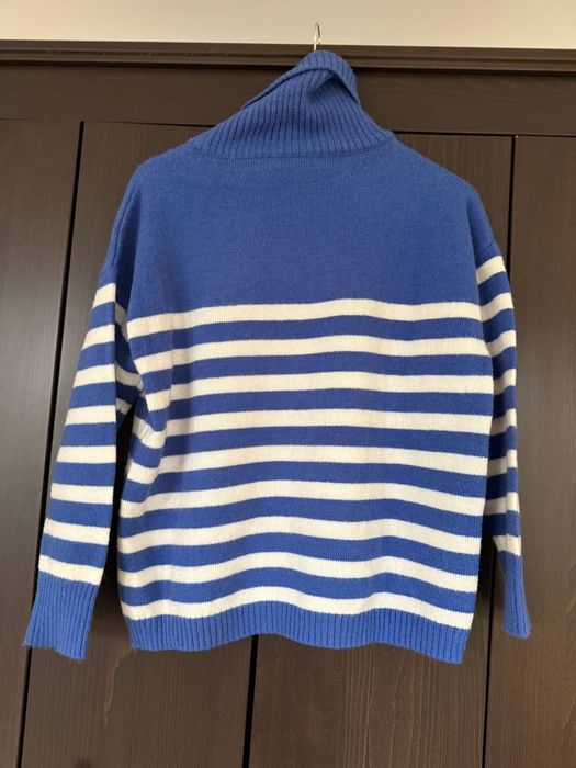 Пуловер / Поло на райета със сърце