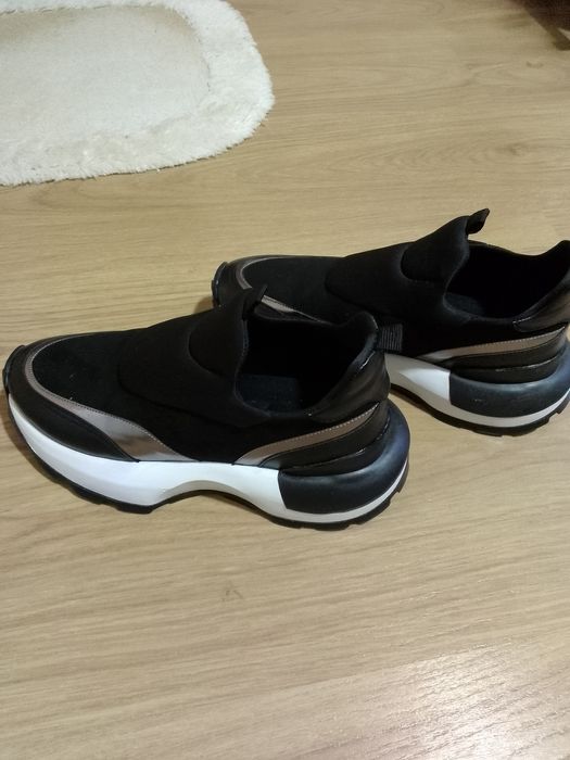 Нови маратонки 39