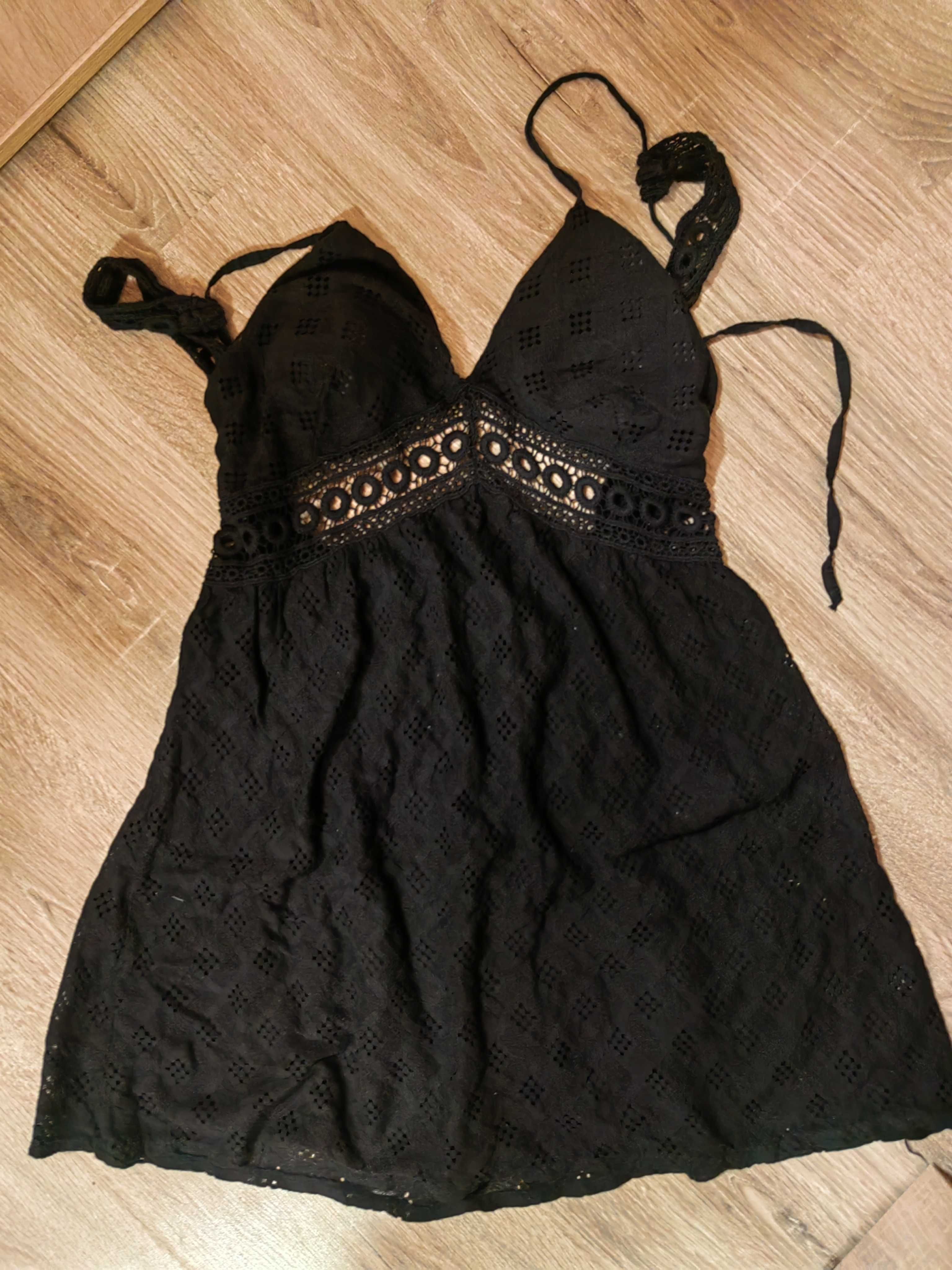 Малка черна рокля