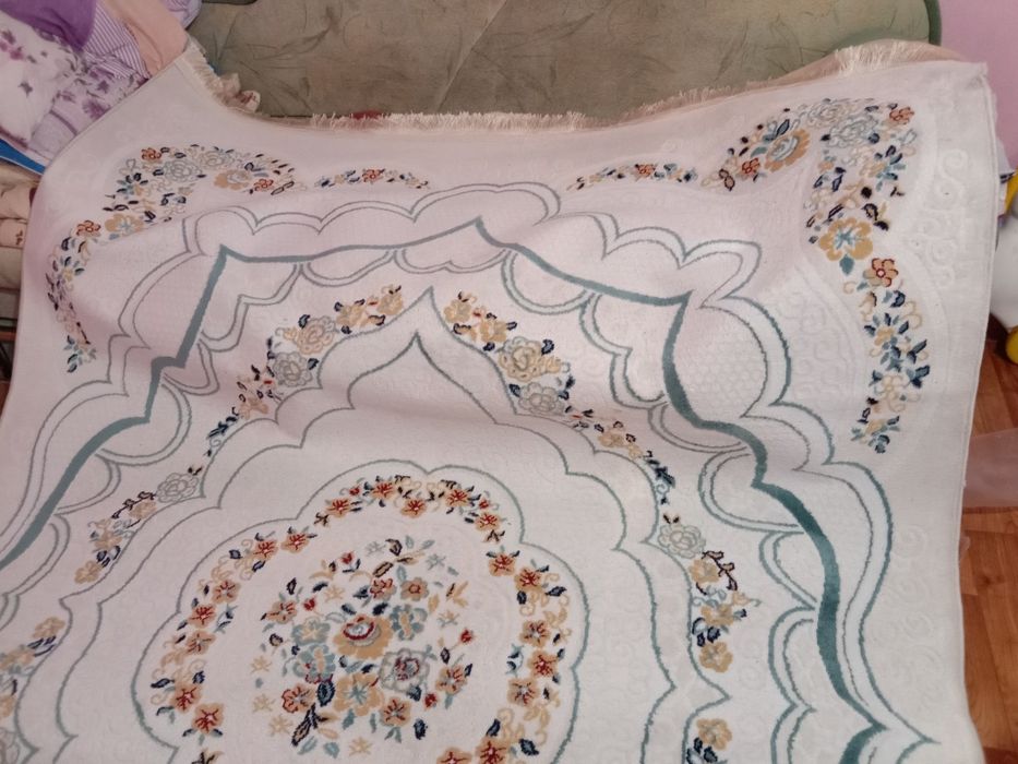 Продам палас 2 на 4 за 15000