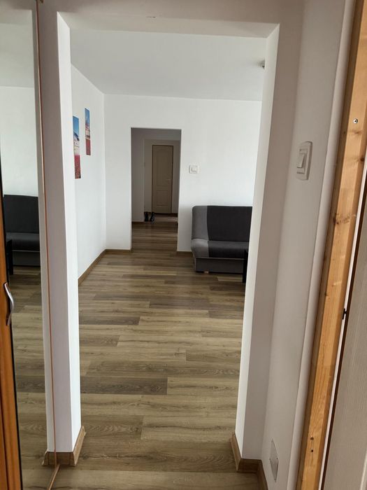Închiriez apartament