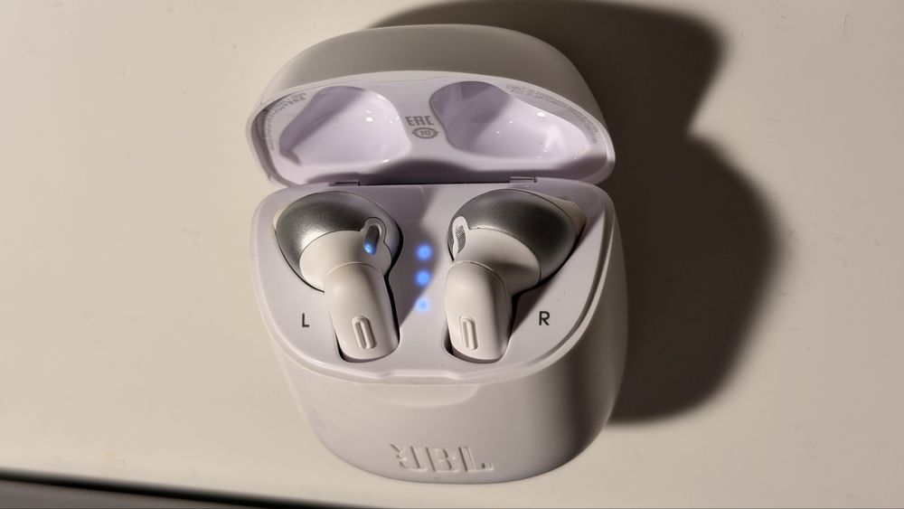 Casti wireless JBL Tune 225 TWS