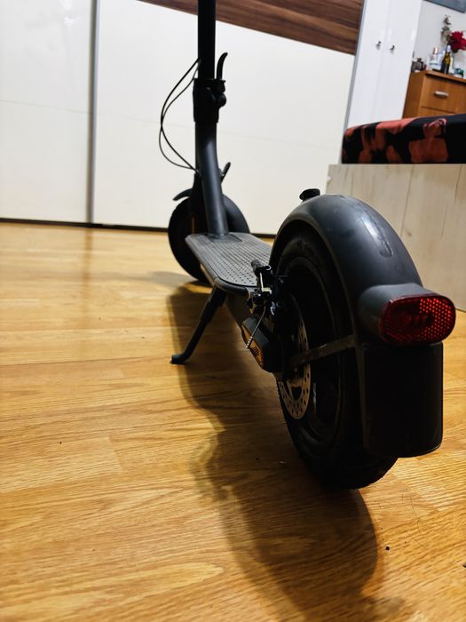 Xiaomi Mi Electric Scooter Essential.