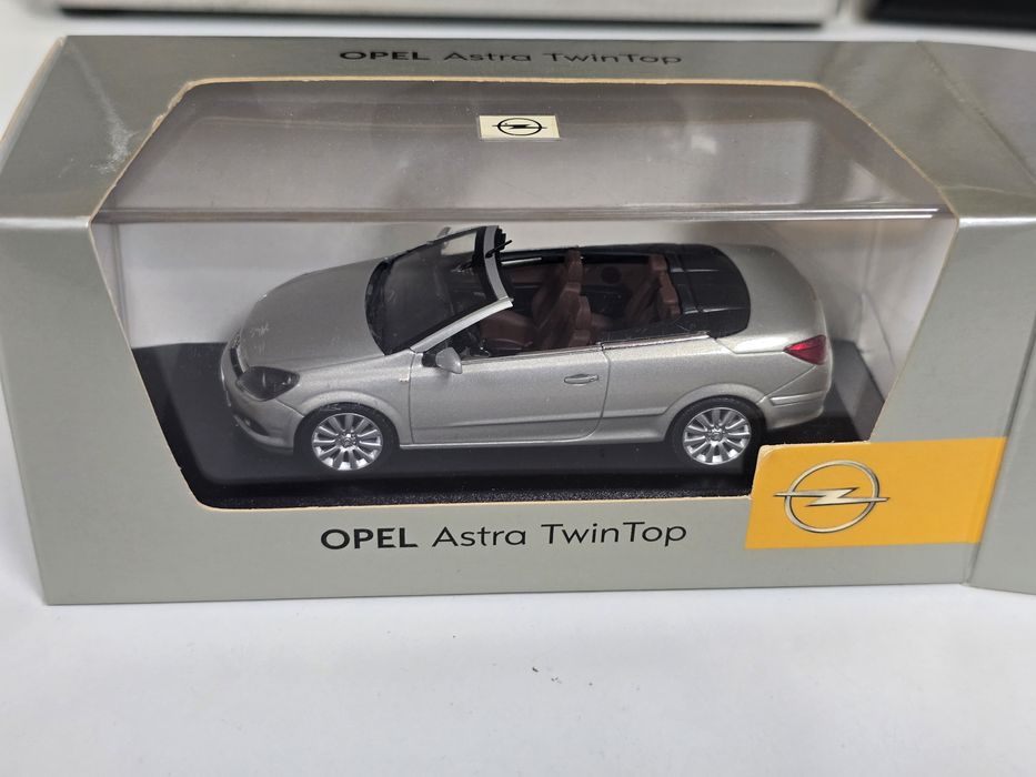 Macheta Opel Astra Cabrio Minichamps