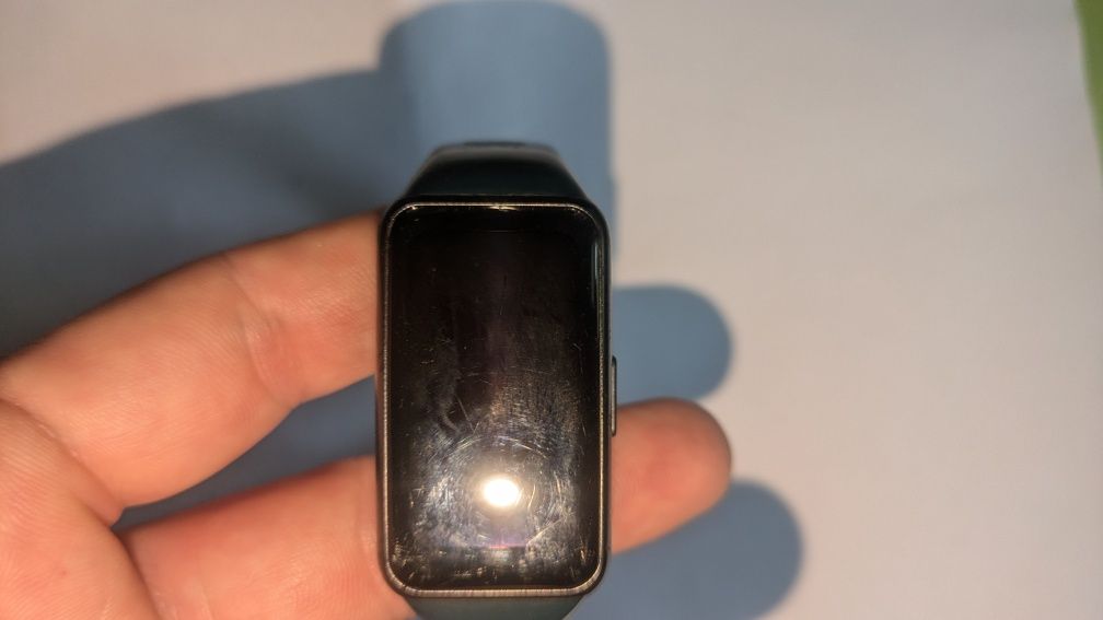 huawei band 6 фитнес браслет Срочно
