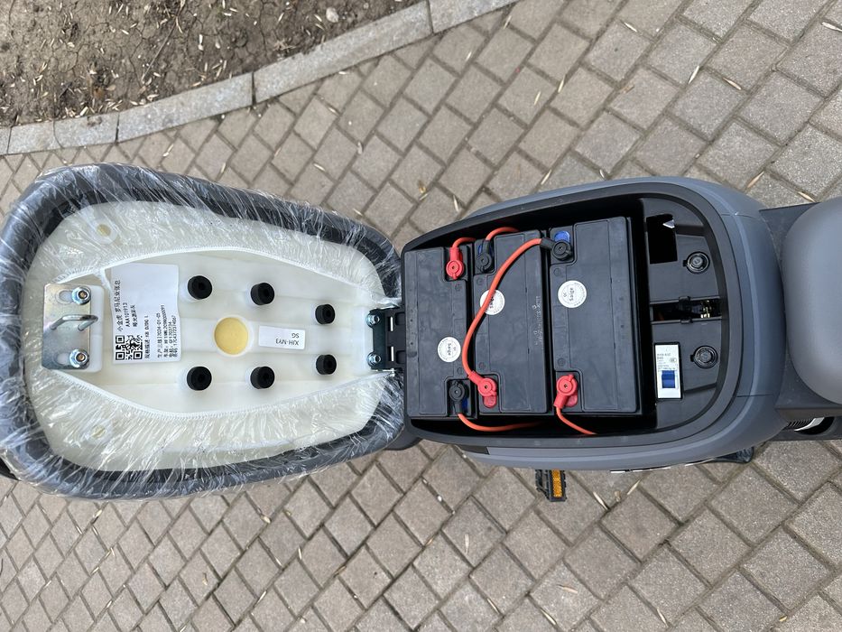 Scuter electric fara permis