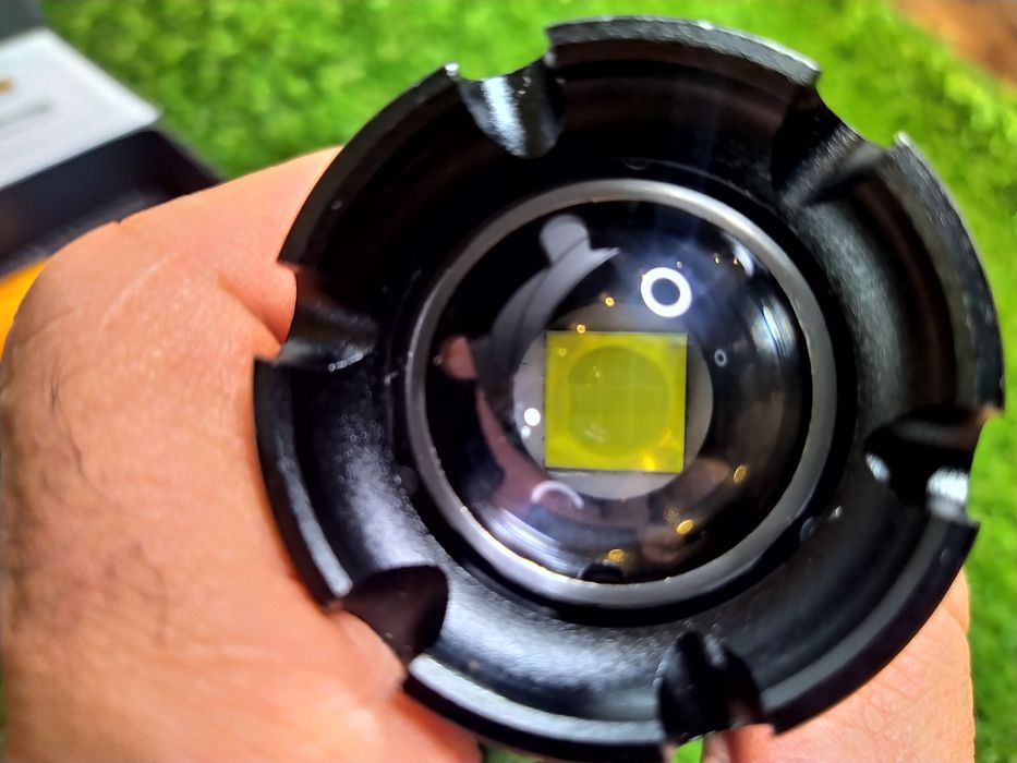 Lanterna cu Led XHP99 cu 9 nuclee,  Pescuit,  Vanatoare,  Camping