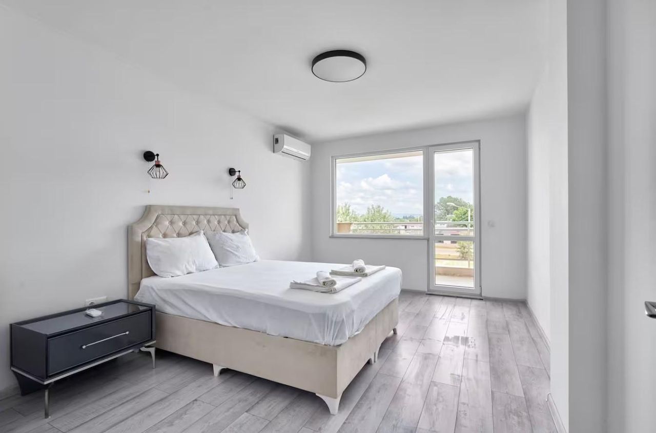 Продава се Тристаен апартамент в Несебър - 117 кв.м за 1368 €/кв.м - Снимка #5