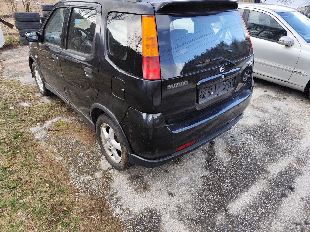 Suzuki Ignis 1.3 DDIS на части