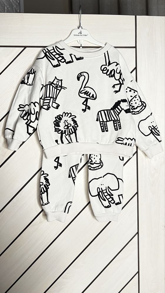 Костюм Zara 3-4 года