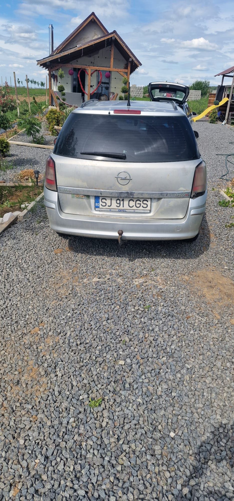 opel astra h. 1.7