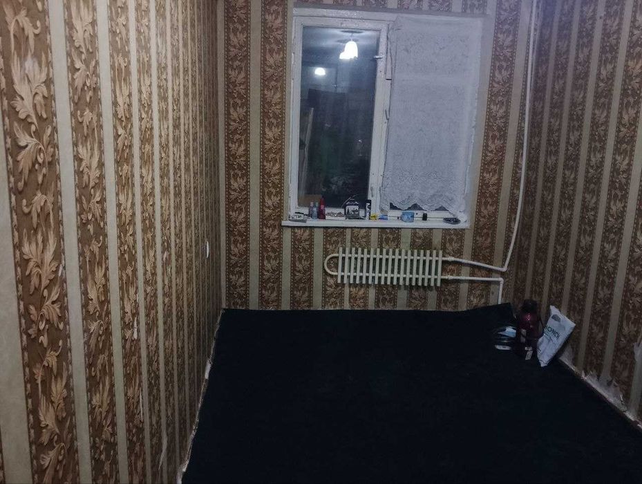 Квартира 2 хона. 4 мкр галёрка 3 этаж