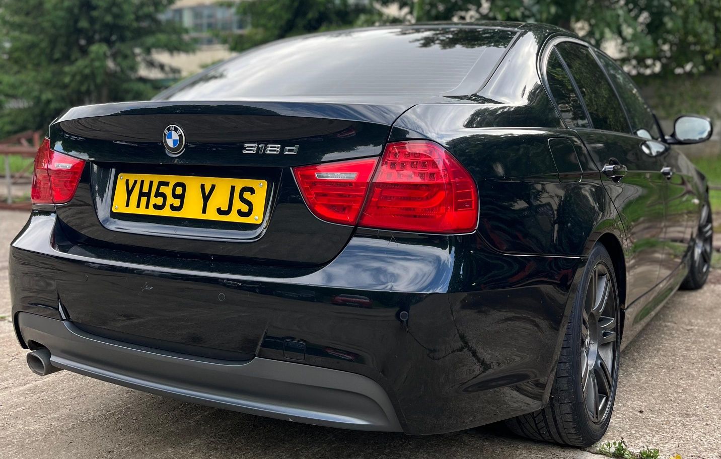 Dezmembrez bmw e90 Pachet M LCI N47D20C FACELIFT 2009