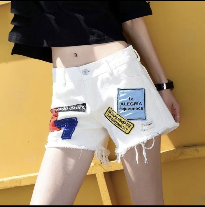 Шорты женские короткие