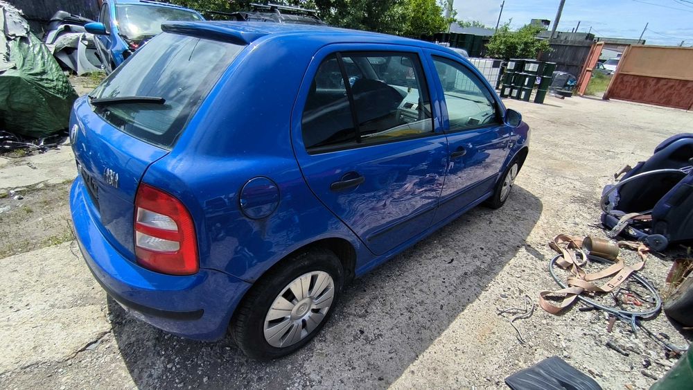 bara capota faruri stopuri haion usi oglinzi skoda fabia 1.2