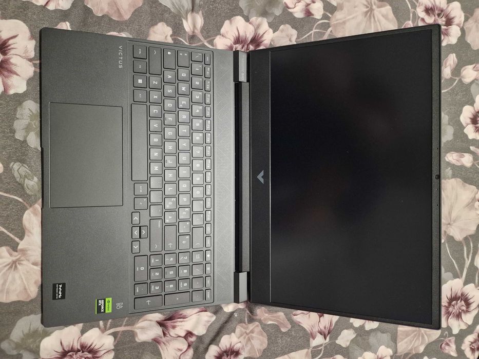 Laptop HP Victus 15, i7-13620H, Nvidia RTX4060 8GB, 32GB RAM, SSD 2TB
