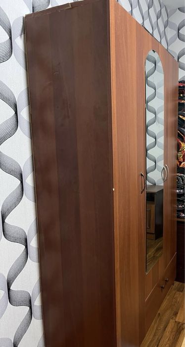 Мебел коплект сотилади