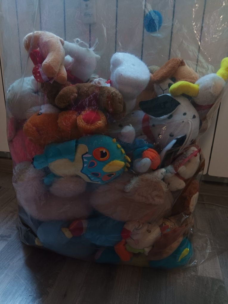 Голям лот плюшени играчки