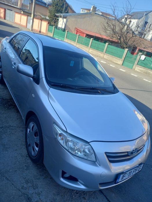 Vând Toyota Corolla