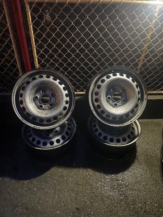 Jante tabla cu cauciuri de iarna 225/60 R16 C  VW T6 !!!