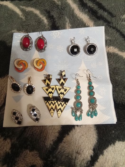 Продам бижутерию