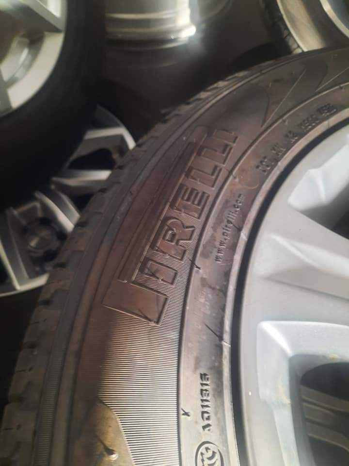 4 Броя 235/60/18 Pirelli 2бр - 7,8мм, 2бр - 6,8мм