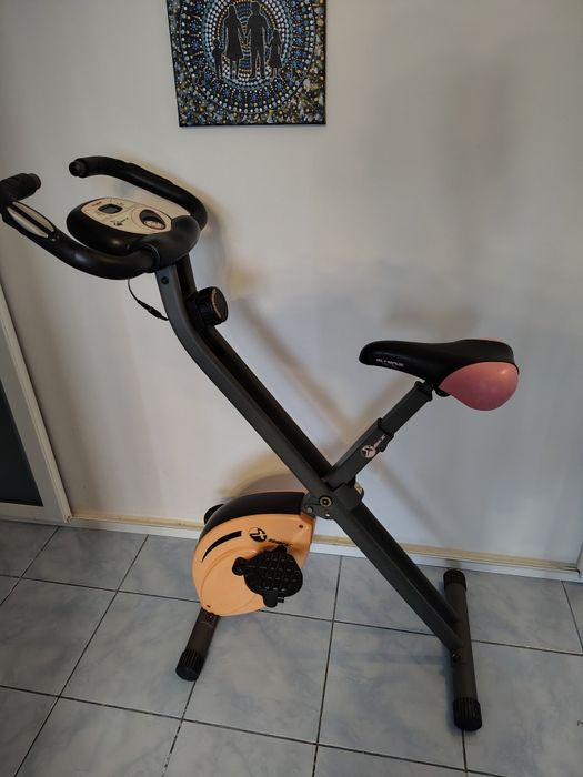 Bicicleta fitness pliabila