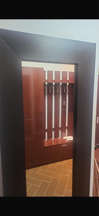 Dormitor lemn masiv si mobila de living