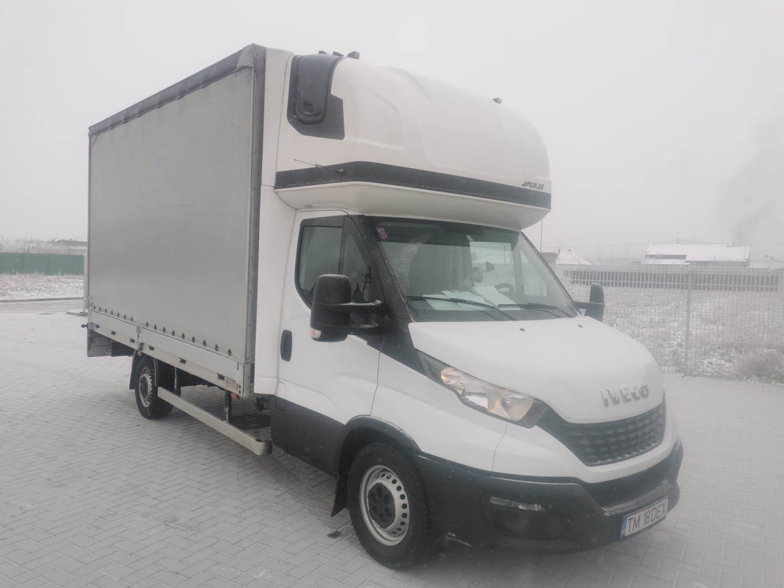 Iveco Daily 8 Paleti Autoutilitara cu Prelata