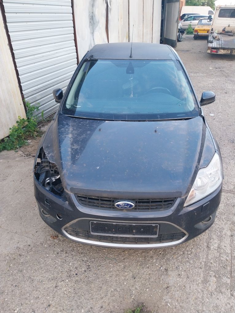 Vând Ford Focus mk2 facelift, 1.6tdci, pentru dezmembrări sau reparat.