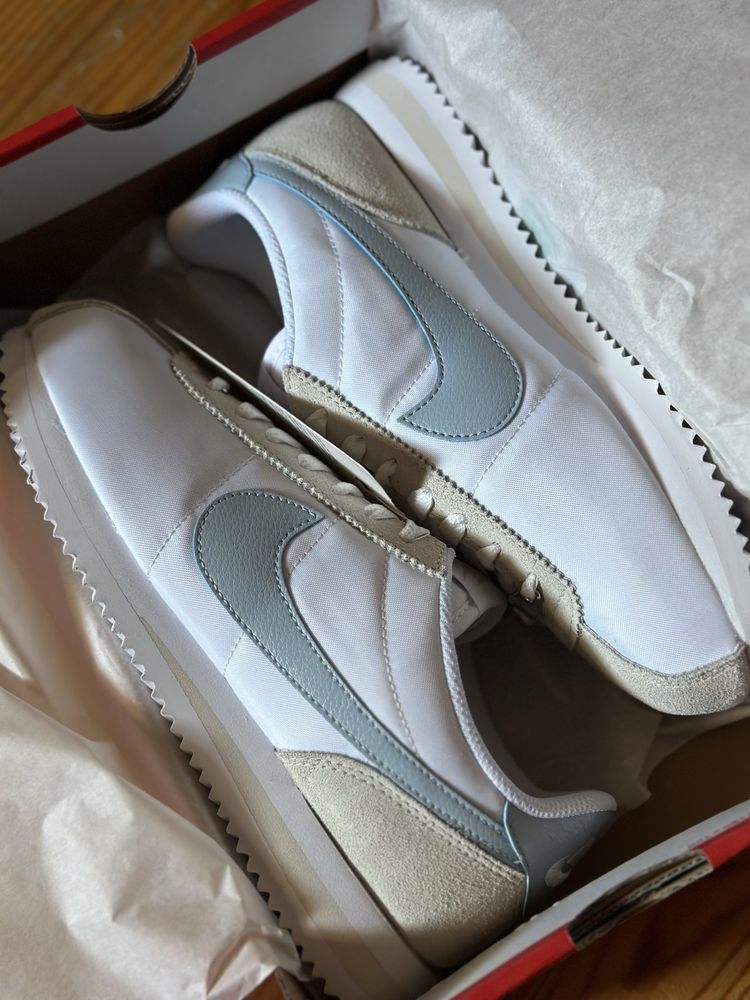 Дамски маратонки Nike Cortez Textile