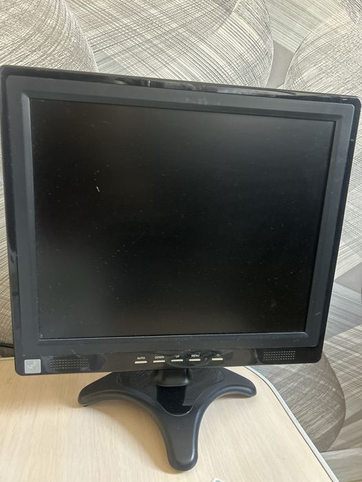 Монитор, клавиатура, мышка