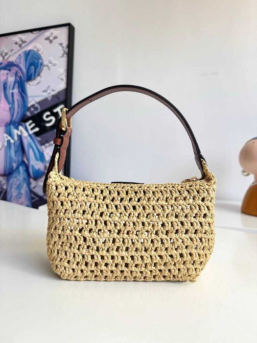 Geanta premium Louis Vuitton Hills Pochette (M14304)