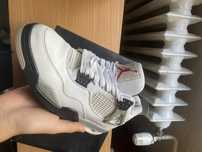Jordan 4 Retro 2025