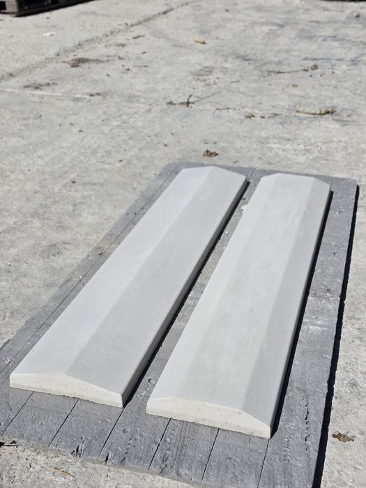 Capace de gard , pălării, bordura ,coama , picurator ,