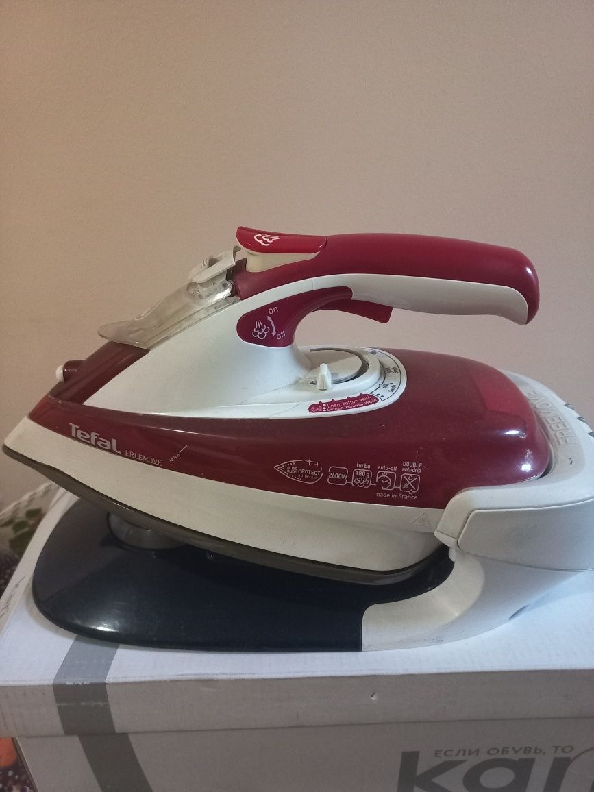 Утюг беспроводной Tefal Freemove