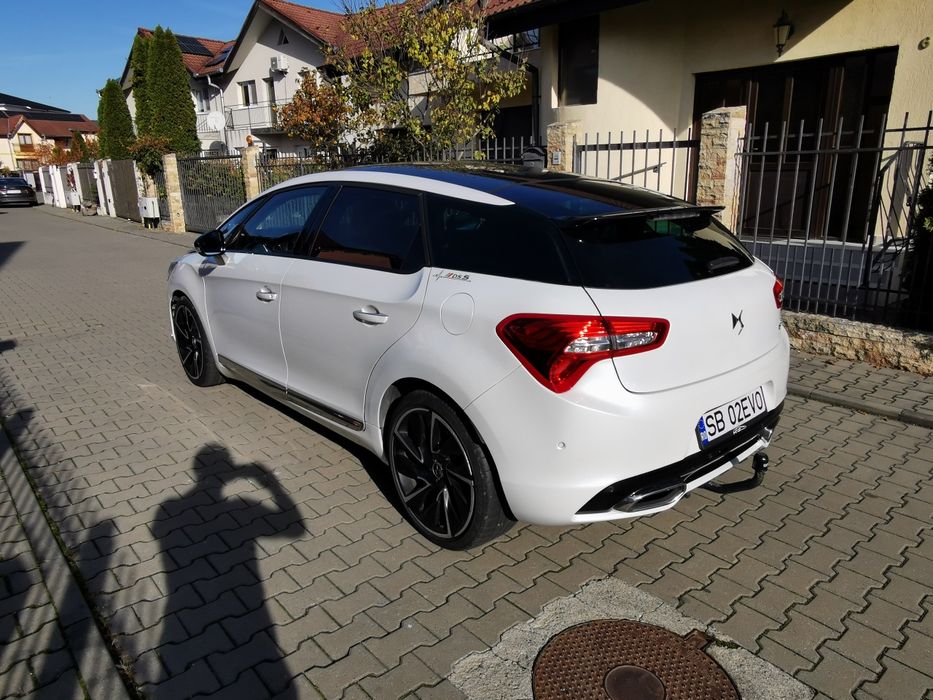 Ds 5 (Citroen) mașina de garaj stare foarte bună 
Mașină în stare foar