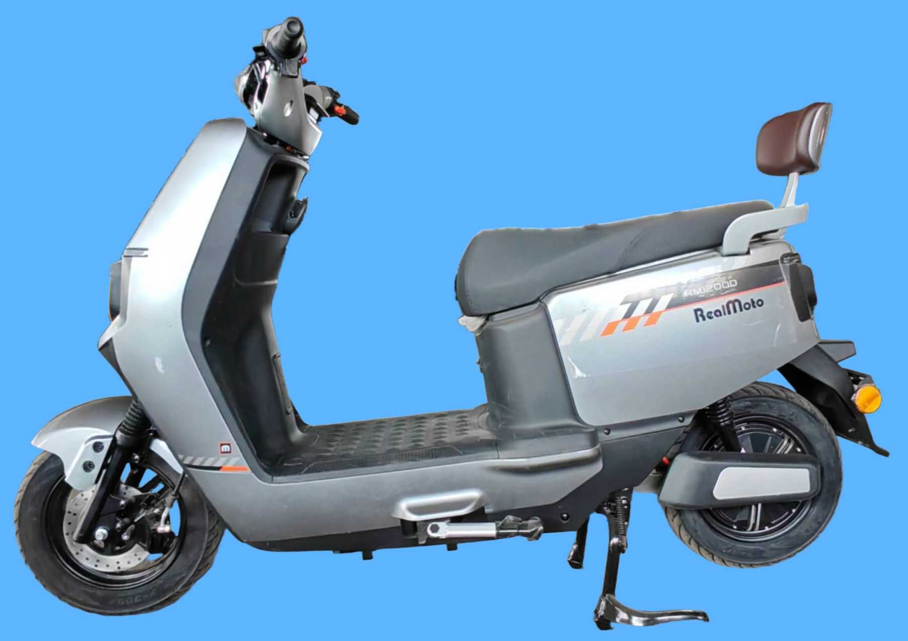 Realmoto RM1200D motosiklari va skuterlari