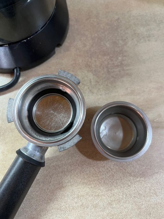 Кафемашина De'Longhi Dedica, EC682M