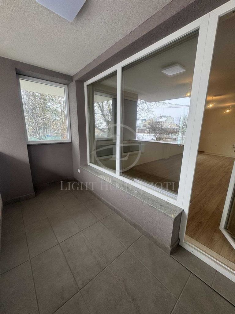 Продава се Тристаен апартамент в Пловдив, Христо Смирненски - 136 кв.м за 1434 €/кв.м - Снимка #8